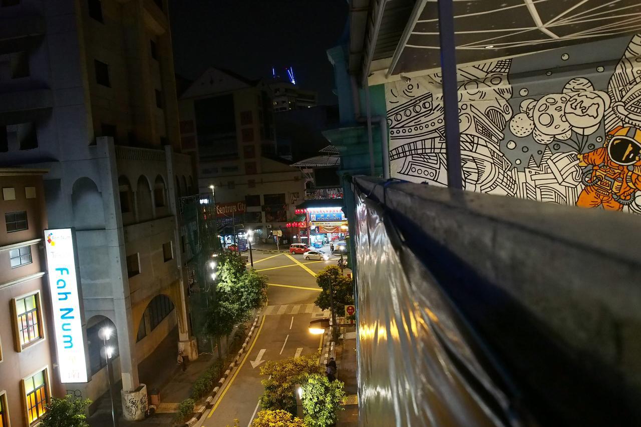 Space Hotel @ Chinatown Kuala Lumpur — Photos 1
